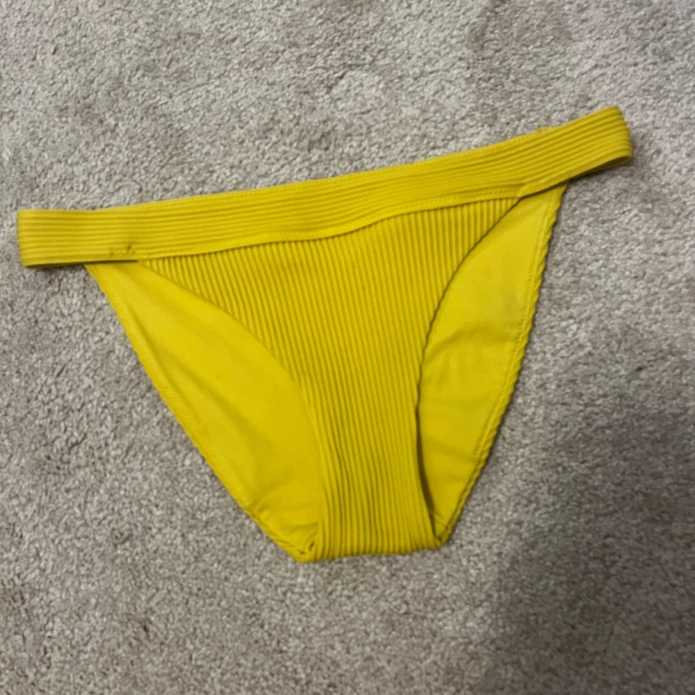Hollister Ribbed Cheeky Bikini Bottoms
